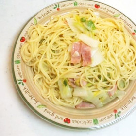 白菜とベーコンのペペロンチーノ