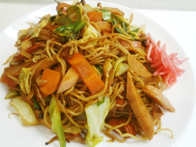 簡単☆焼きそば　魚肉ソーセージでね♪