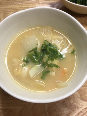 大根 ・にんじん・あげのみそ汁