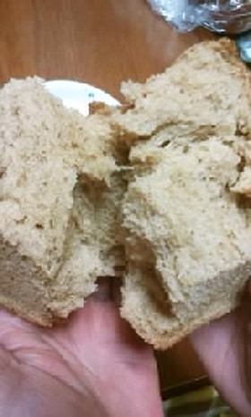 ＨＢで「レーズンベースの食パン」おやつに