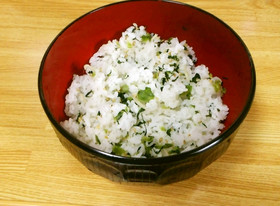 野沢菜としらすの混ぜご飯