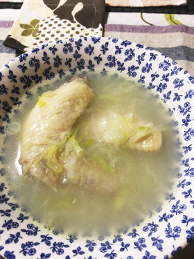 身体に優しい鶏手羽先の生姜スープ