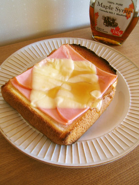 お食事トースト☆メープル＋ハム＋チーズ