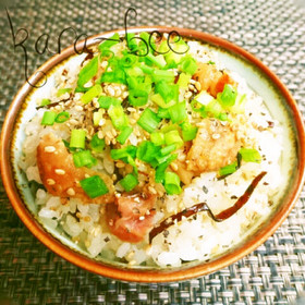 焼き鳥缶で旨っ♡中華風塩こんぶ鶏飯