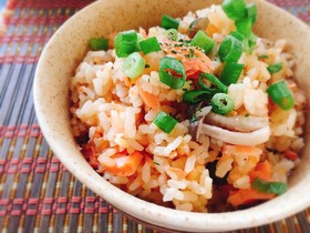 鮭としめじの炊き込みご飯〜バター醤油味〜